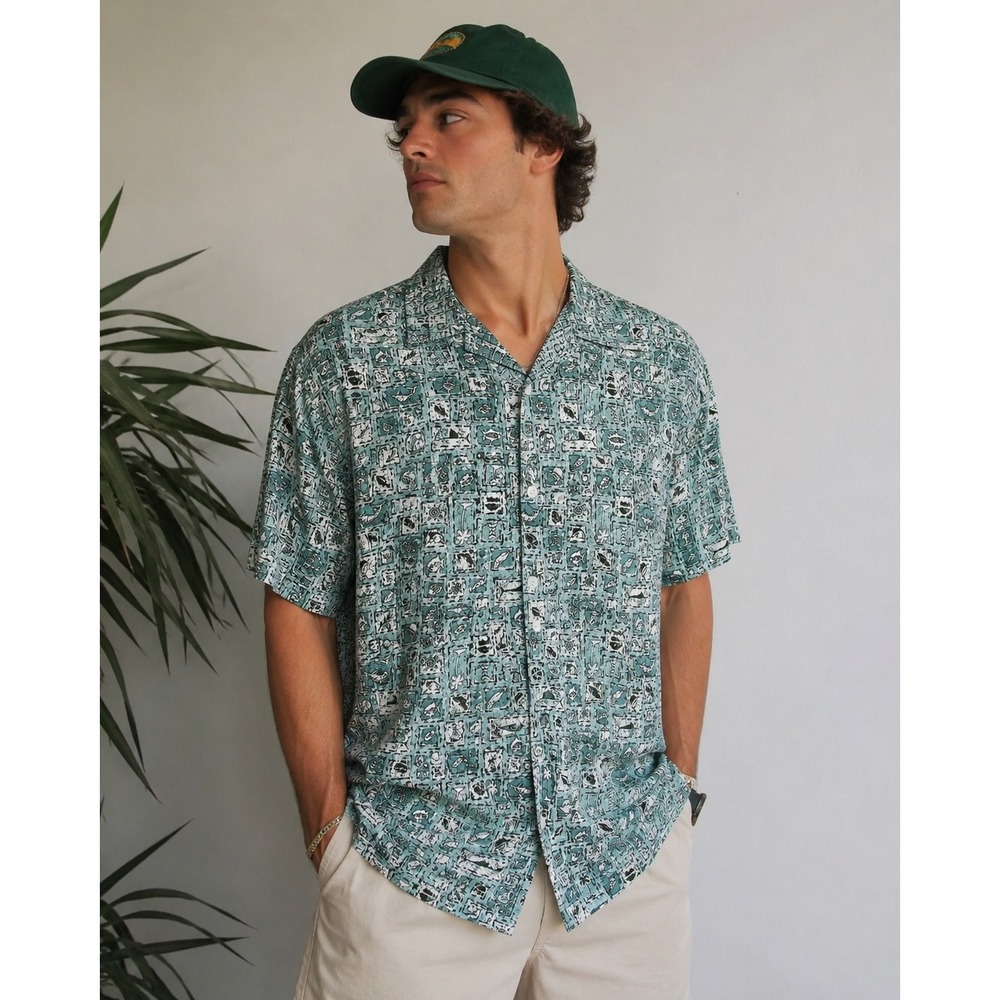 Columbia Mens XL Short Sleeve Button Down Shirt Blue Tropical Fish Cotton AM7088